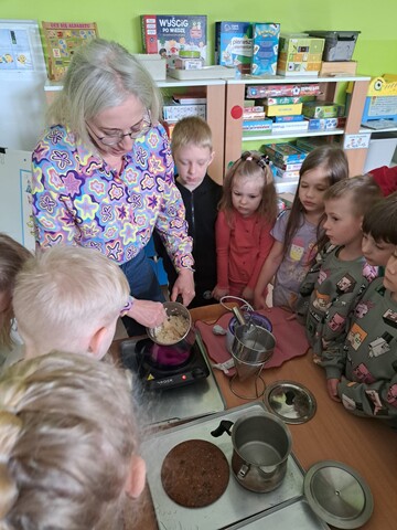 warsztaty świece gr. IV 04.2025